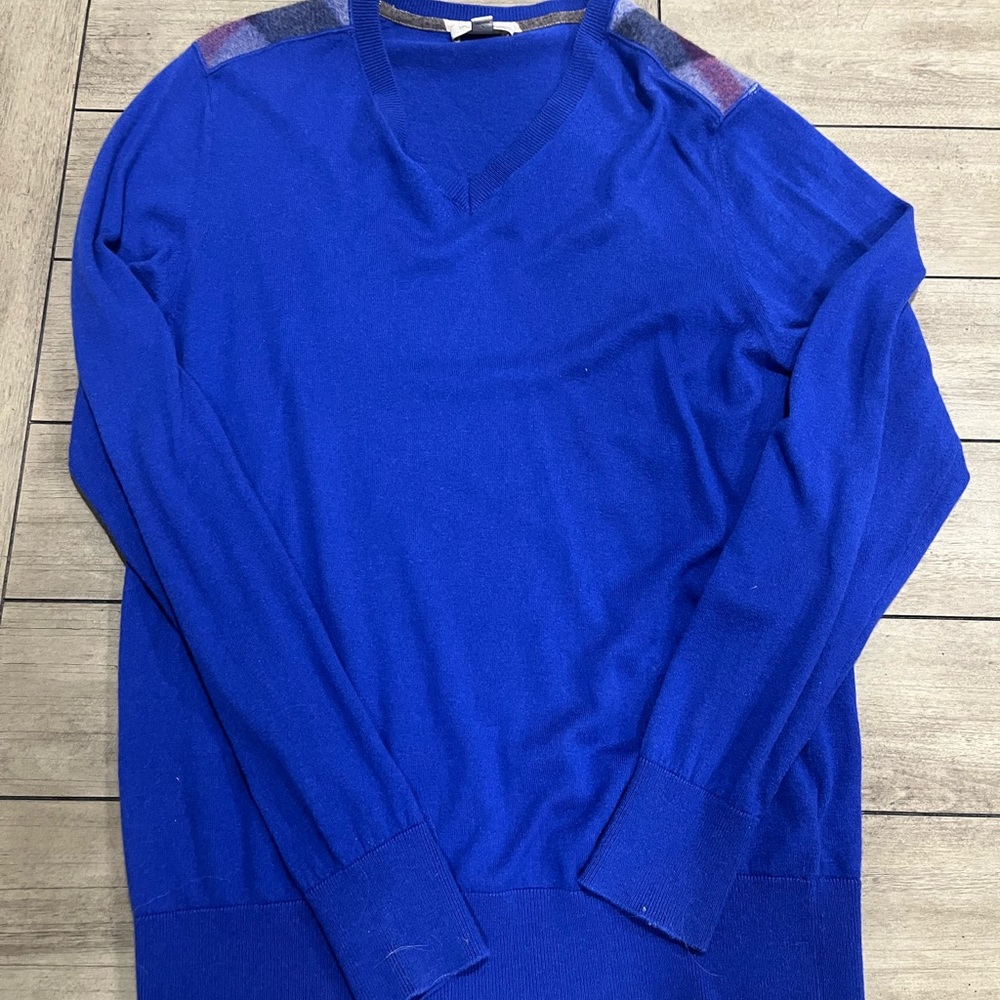 Men’s large classic Burberry sweater